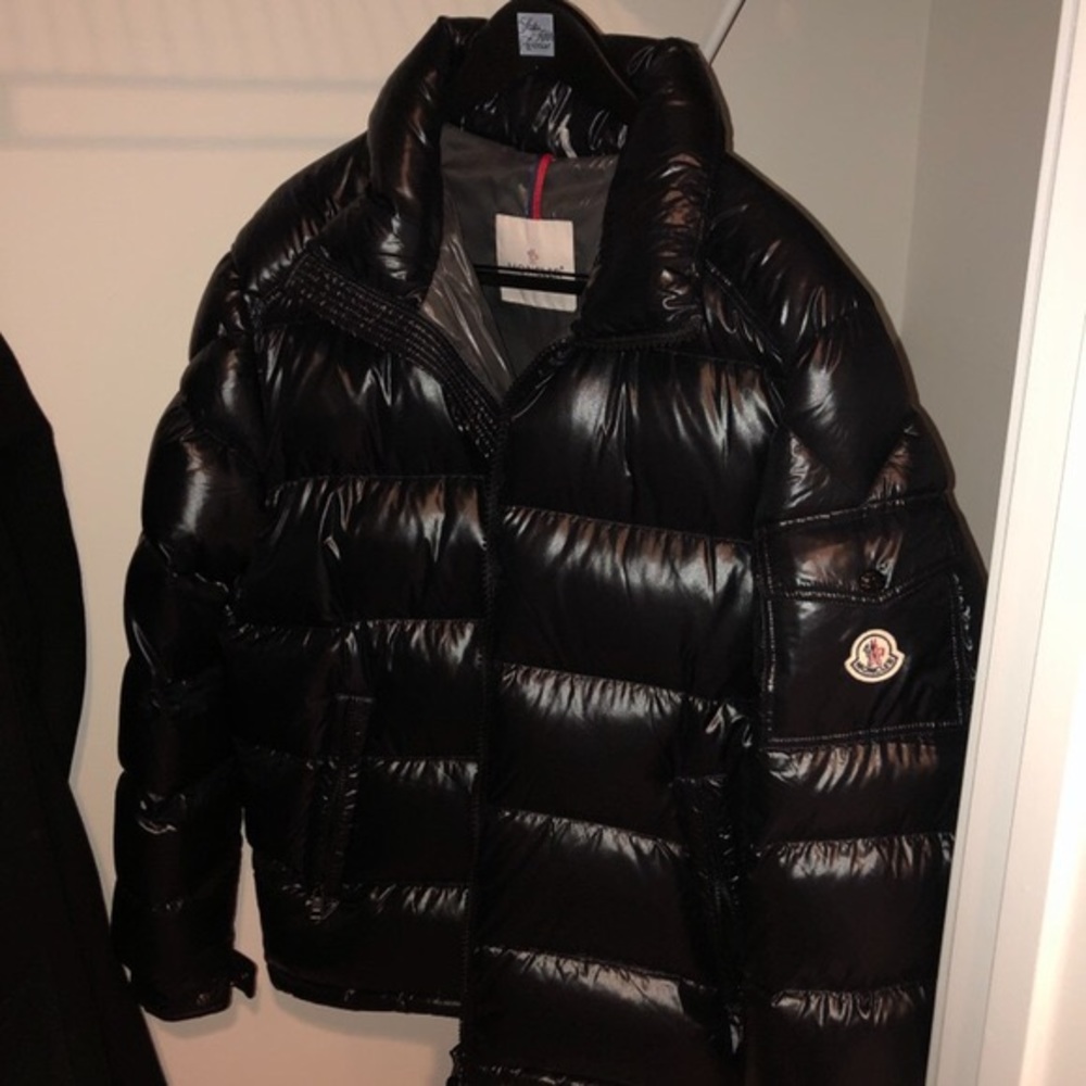 Moncler puffer black with hoodie